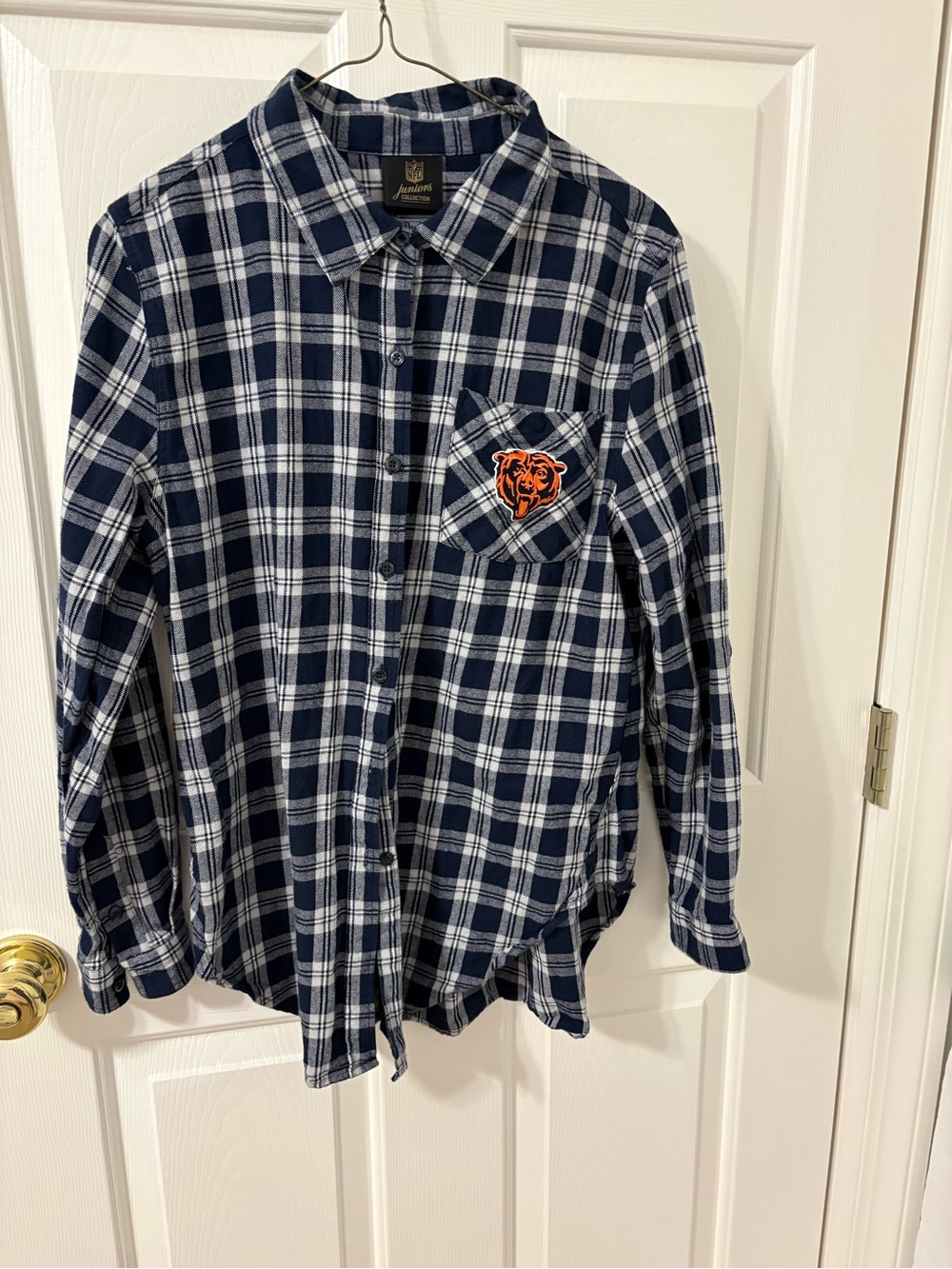 NFL Women’s Junior navy plaid flannel shirt Large Chicago Bears